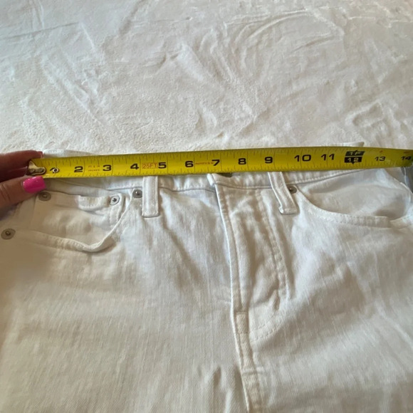 Madewell The Mid-Rise Perfect Vintage Jean in Vintage Canvas, 16849 - Picture 9 of 16